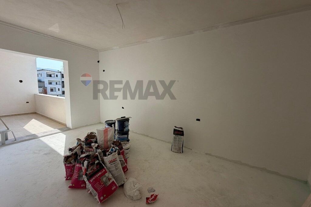 Apartment 1+1 for sale at Vasil Shanto