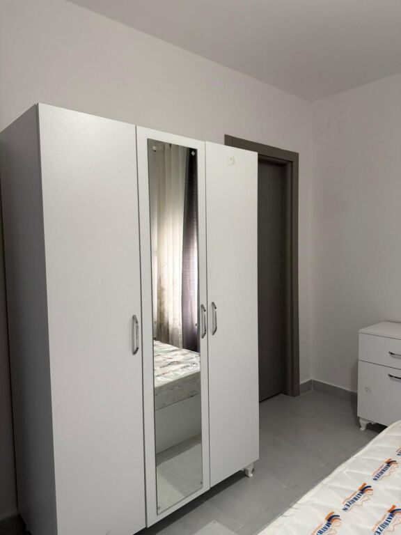 Rent | Apartament 2 + 1+2 | Rruga 5 Maji | 550 €/month