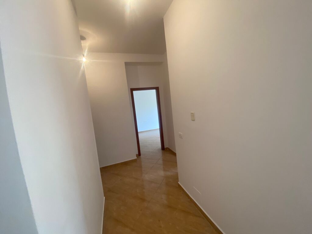 Apartament 2+1+2 Bosh Ne Astir !