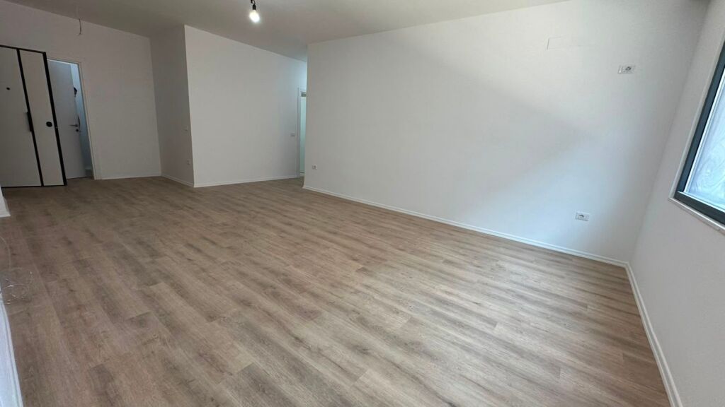 Apartament 2+1 per shitje tek Rruga e Elbasanit