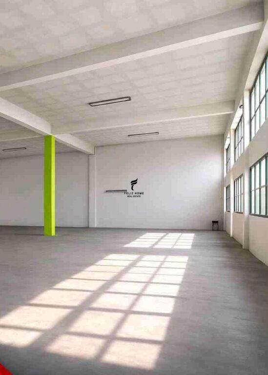 CAPANNONE IN VENDITA 2120 M2 AUTOSTRADA TIRANA-DURRES 1.190.000 EURO FH-84484