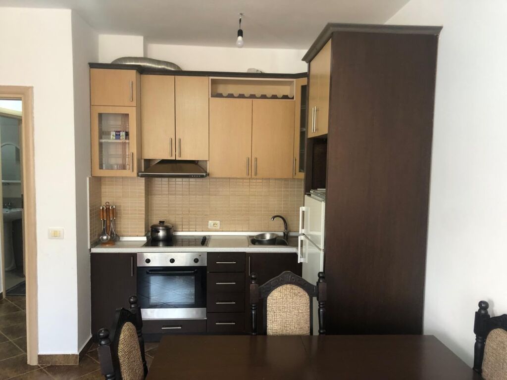 🏡 Apartament 1+1 me qera  📍 Fresk, afër Spar 2 💰Çmimi: 35.000 Lekë/Muaj