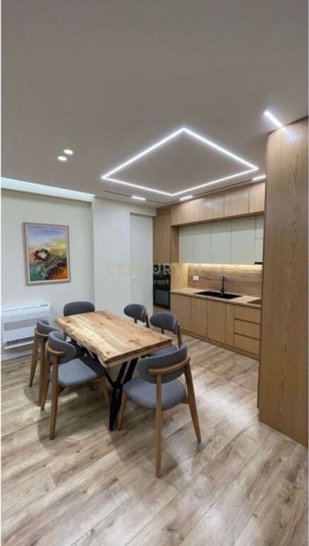 LIQENI I THATE, APARTAMENT 2+1+2+PARKIM PER QIRA