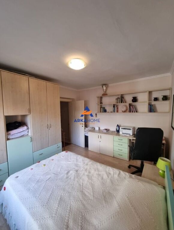 JEPET ME QIRA APARTAMENT 2+1+ BALLKON "MYSLYM SHYRI" 70.000 LEKE