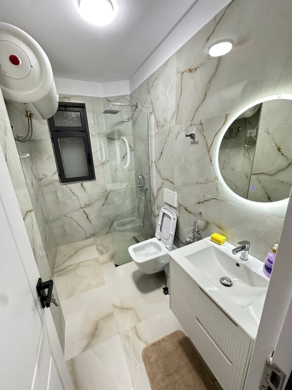 Appartamento 1+1 in affitto – Piazza Wilson, Bllok