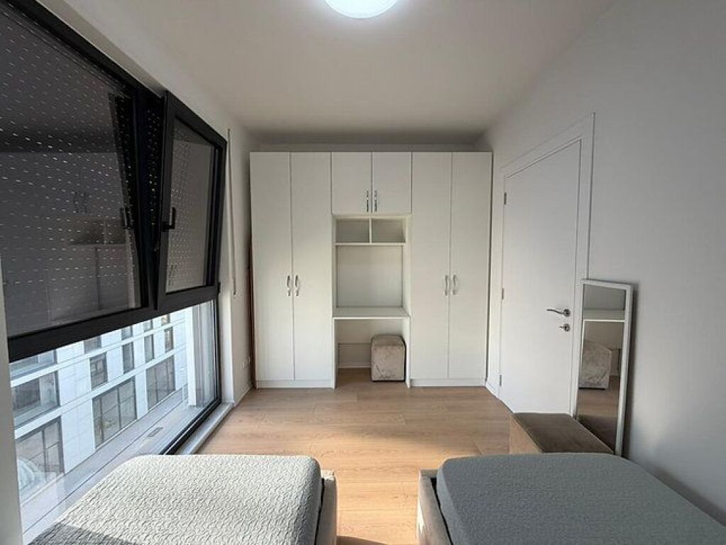 Super Apartament 2+1 me qera tek Casa Italia (700 Euro)