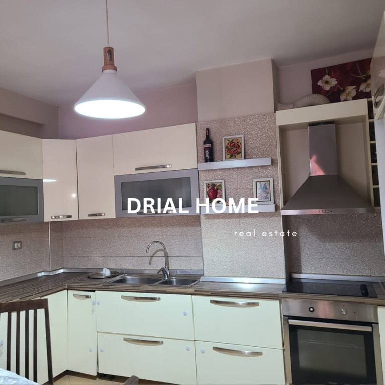 Apartament me qera 1+1