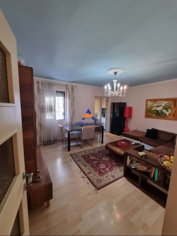 JEPET ME QIRA APARTAMENT 2+1+ BALLKON "MYSLYM SHYRI" 70.000 LEKE