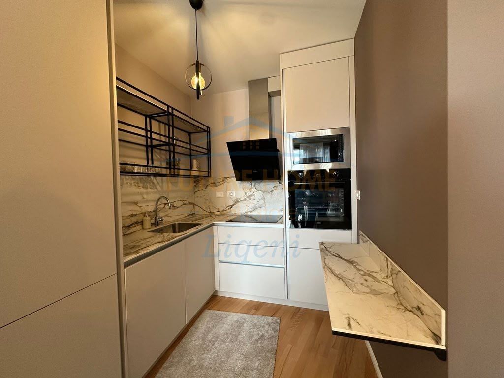 Affitto, Appartamento 2+1+posto auto, Lago, Vista Lago, Tirana 1800 €