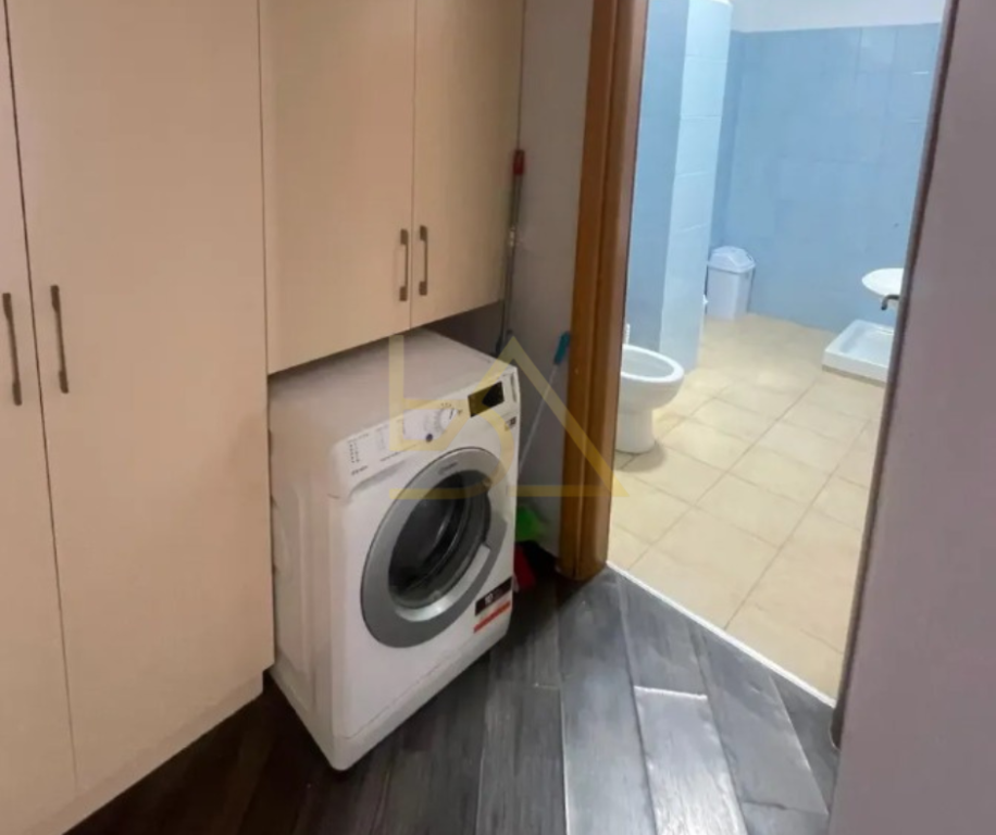 Apartament 2+1 për Shitje – Kompleksi Fratari, Astir, Tiranë