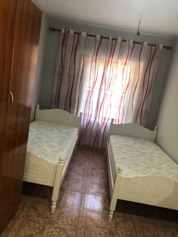 APARTAMENT 1+1. 35000 LEKE.PALLATI I SPORTIT