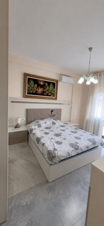 SHITET APARTAMENT 2+1 VLORE 34.500.000 LEKE FH-84390