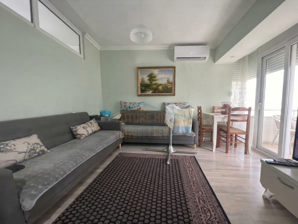 Qera, Apartament 1+1 (i konvertuar në 2+1), Rruga Mihal Grameno, Tiranë.