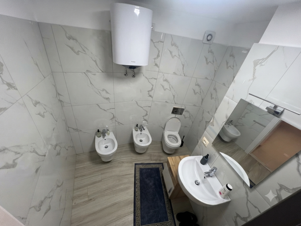 Qera, Apartament 2+1+2, Rruga Kongresi i Manastirit