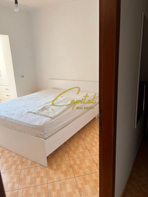 APARTAMENT ME QIRA 1+1 XHAMLLIKU 40.000 LEKE