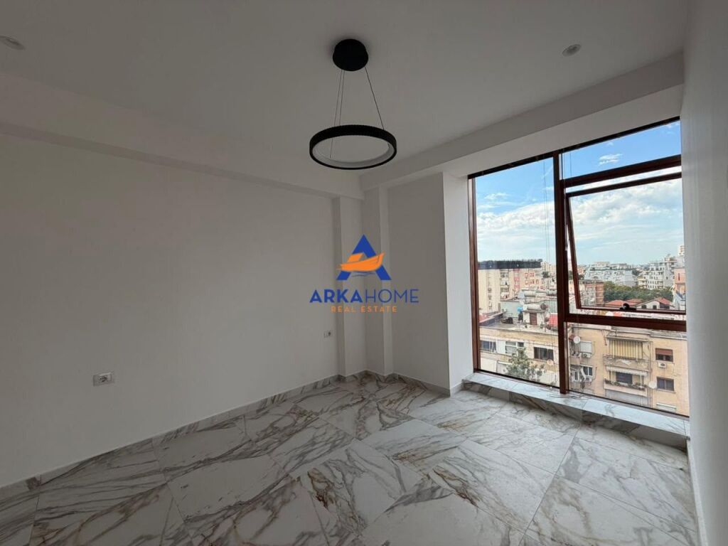 APPARTAMENTO IN AFFITTO 1+1+BALCONE "RRUGA E KAVAJES, GALERIA ROMA" 1200 EURO