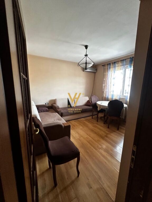 JEPET APARTAMENT 2+1+BLK ME QERA TEK RR.KONGRESI MANASTIRIT 50.000 LEKE