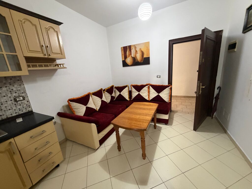 1+1, dry lake, 450 thousand leke
