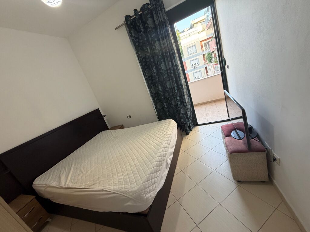 1+1, dry lake, 450 thousand leke