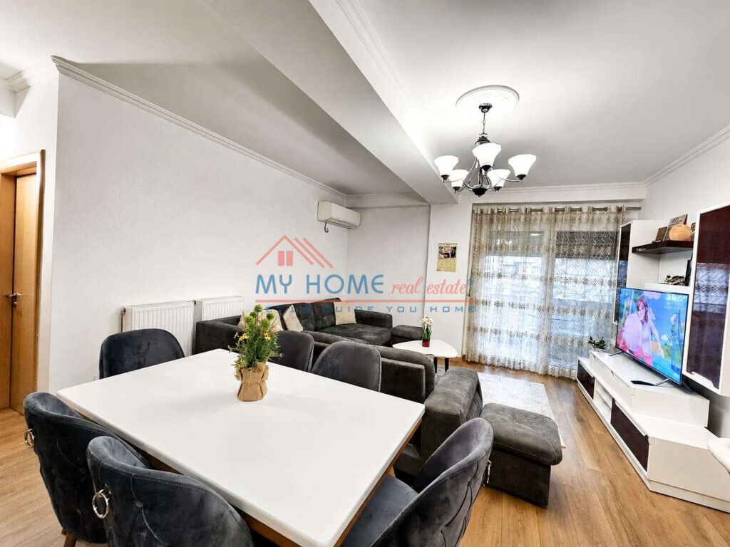 Apartament 2+1+Post Parkimi me qera tek Kopshti Botanik ne Tirane