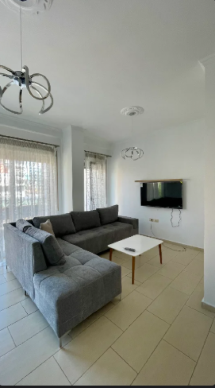 Apartament 1+1 me Qira Myslym Shyri Tirane