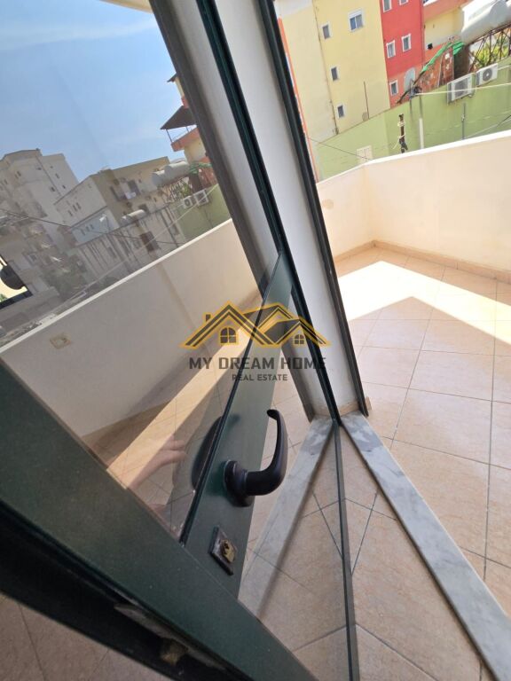 FOR SALE APARTMENT 2+1+ GARAGE IN DURRES BEACH NEAR HOTEL LUBJANA.