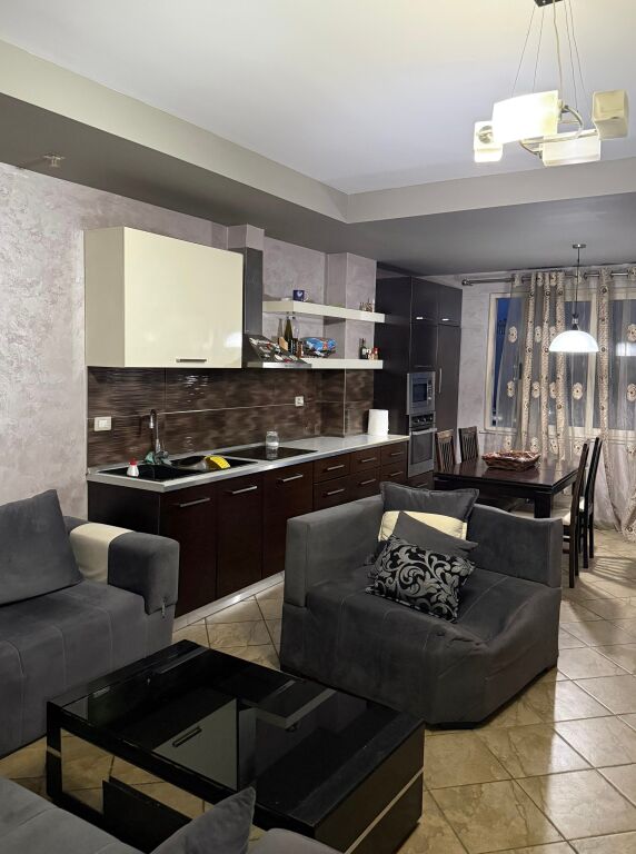 Jepet Me Qera Apartament 2+1+1 Ballkon