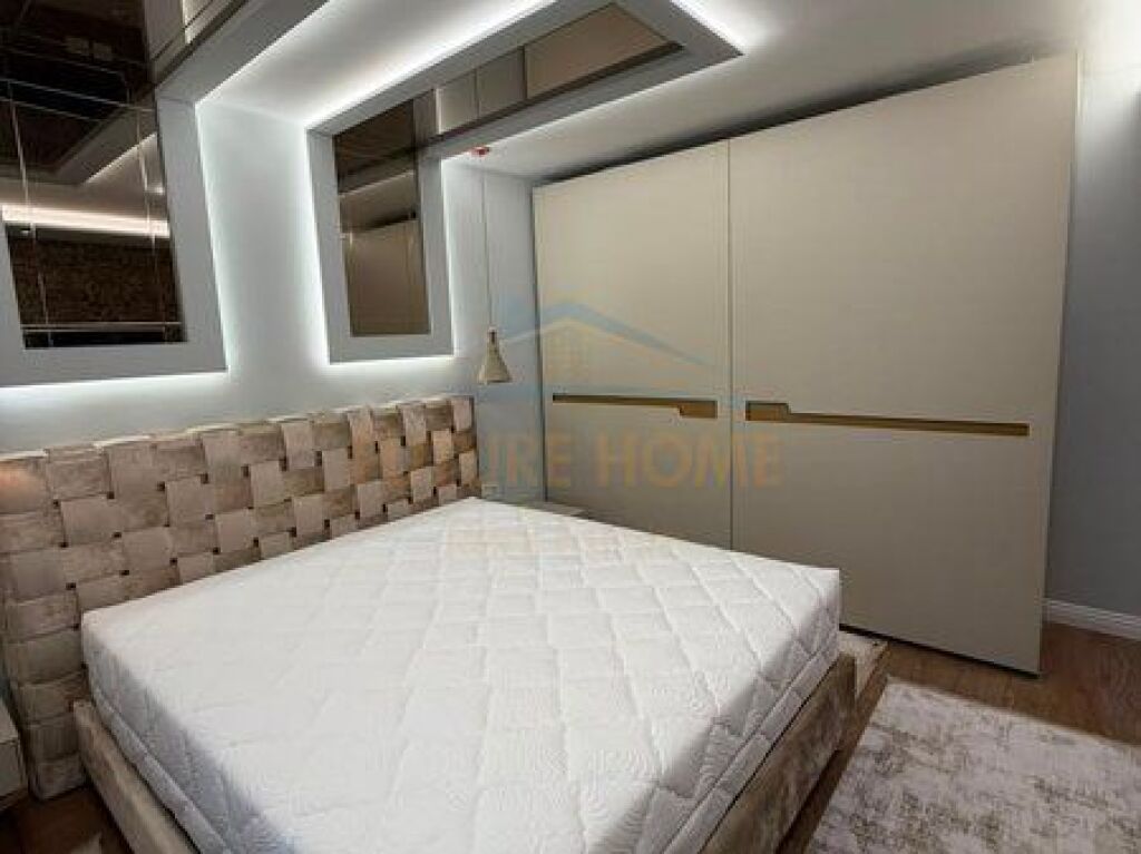 Shitet, Apartament 2+1+2, Blloku Gintash, Laprakë