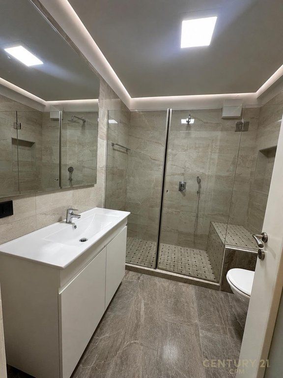 Super Apartament 2+1+2 ne shitje ne Astir, Tirane!