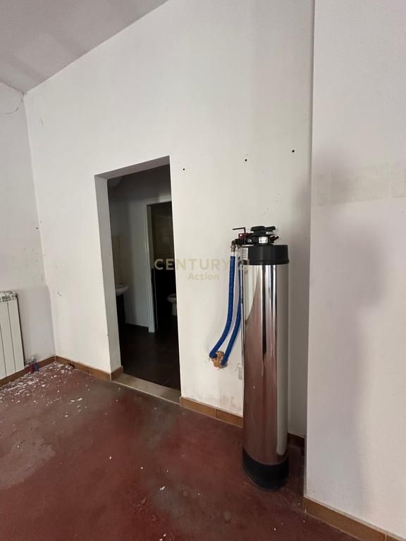 🏭 SHITET GODINË INDUSTRIALE + TRUALL – SHARRË, TIRANË