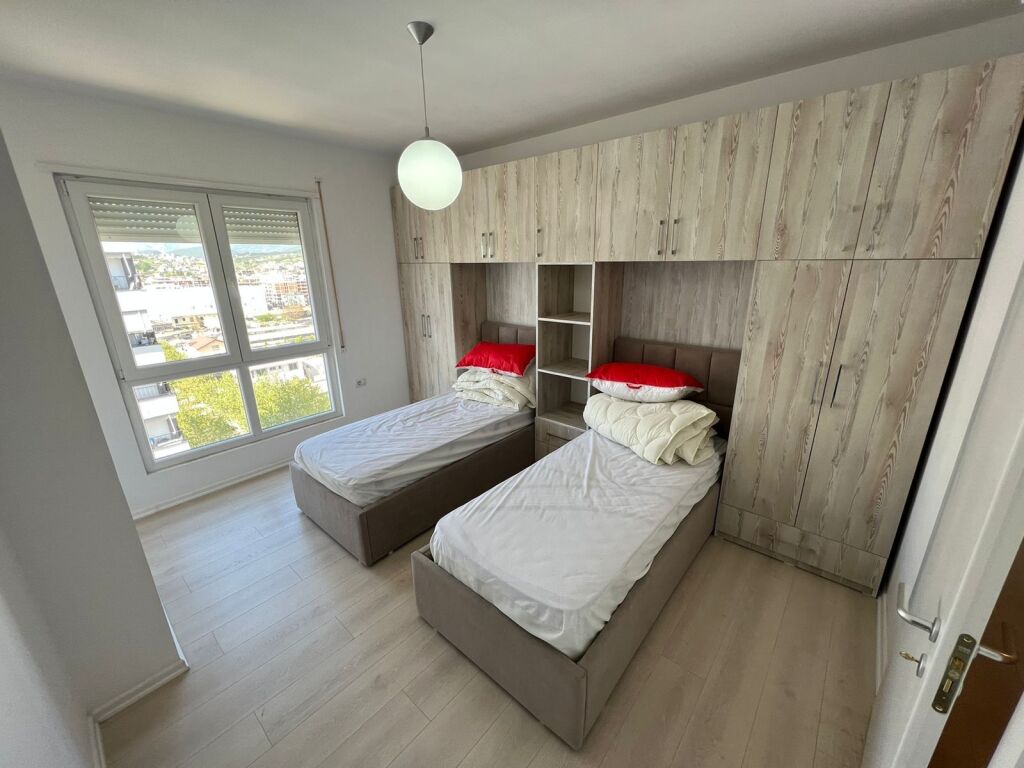 Qera Apartament 2+1 tek 5 Maji