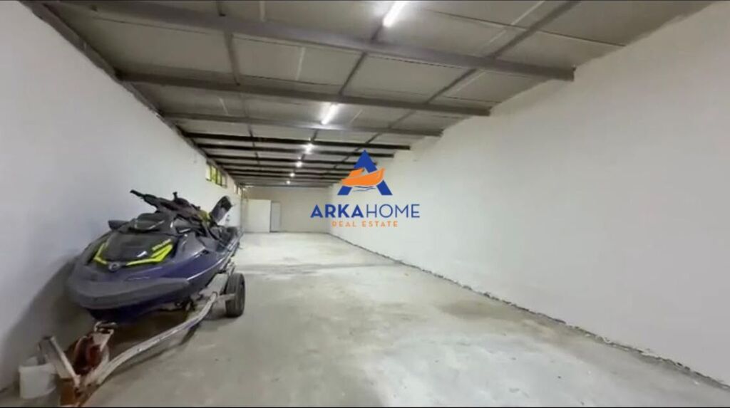 AFFITTASI MAGAZZINO 180M2 "MEZEZ, VICINO A TOP CHANNEL" 1000 EURO