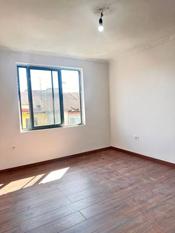 🏡 *Apartament 1+1 për Shitje 📍 Kombinat*
