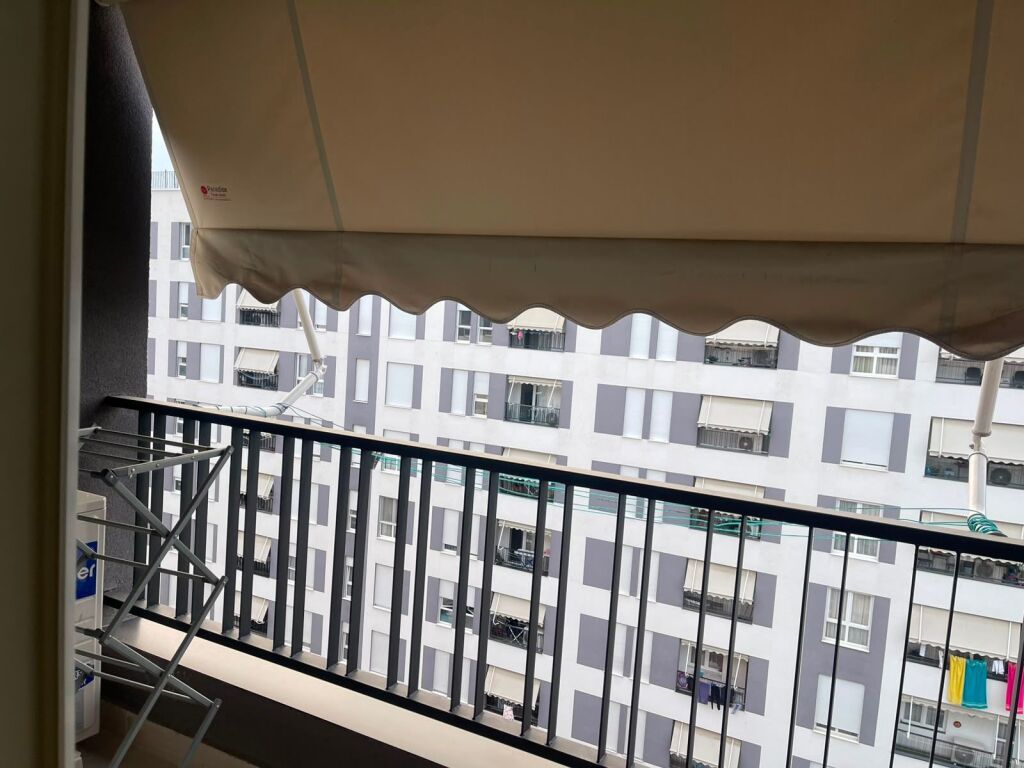 Qera , Apartament 2+1 , Rruga 5 Maj, Tirane. Empire72011