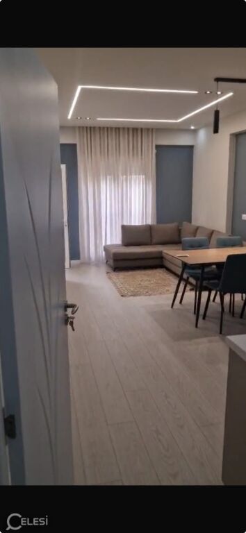 Jepet Me Qera Apartament 1+1+1 Ballkon