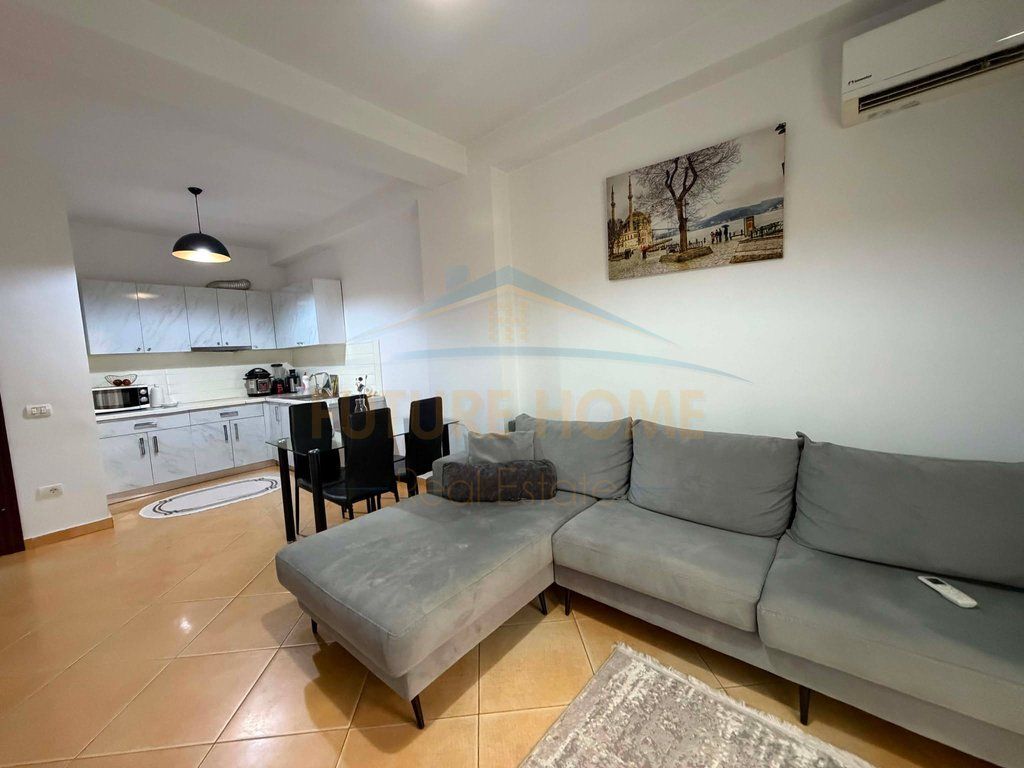 Shitet, Apartament 2+1 + Post Parkimi, Unaza e Re. UNA72049