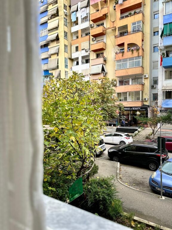 🏠Me Qera: 1+1 📍Sheshi Wilson (Prane Gjimnazit Petro Nini) - 55,000 Leke/Muaj - K.3 - SP.60m² || Me Akses te shpejte drejt Qendres dhe Bllokut🏃🏻‍♂