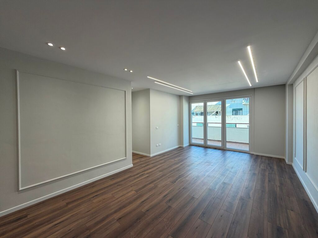 Apartament 1+1 per shitje ne Yzberisht.