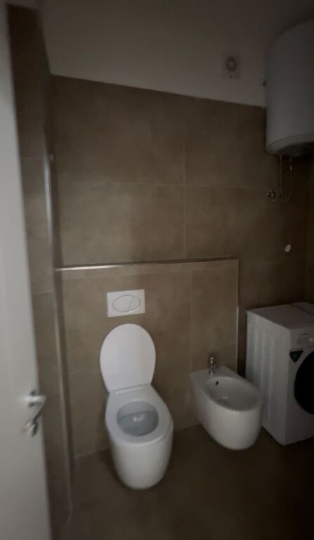 Apartament 1+1 me qera, Astir