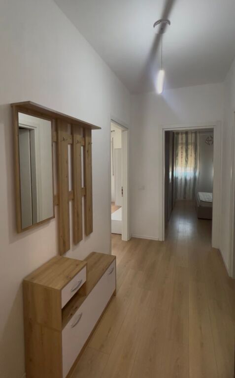 Apartament 1+1 me qera, Astir