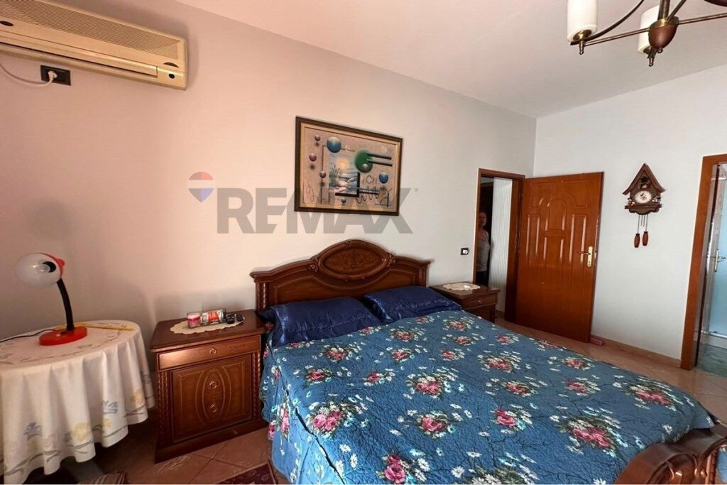 Apartament - Për Qira - Rruga e Kavajës, Tiranë