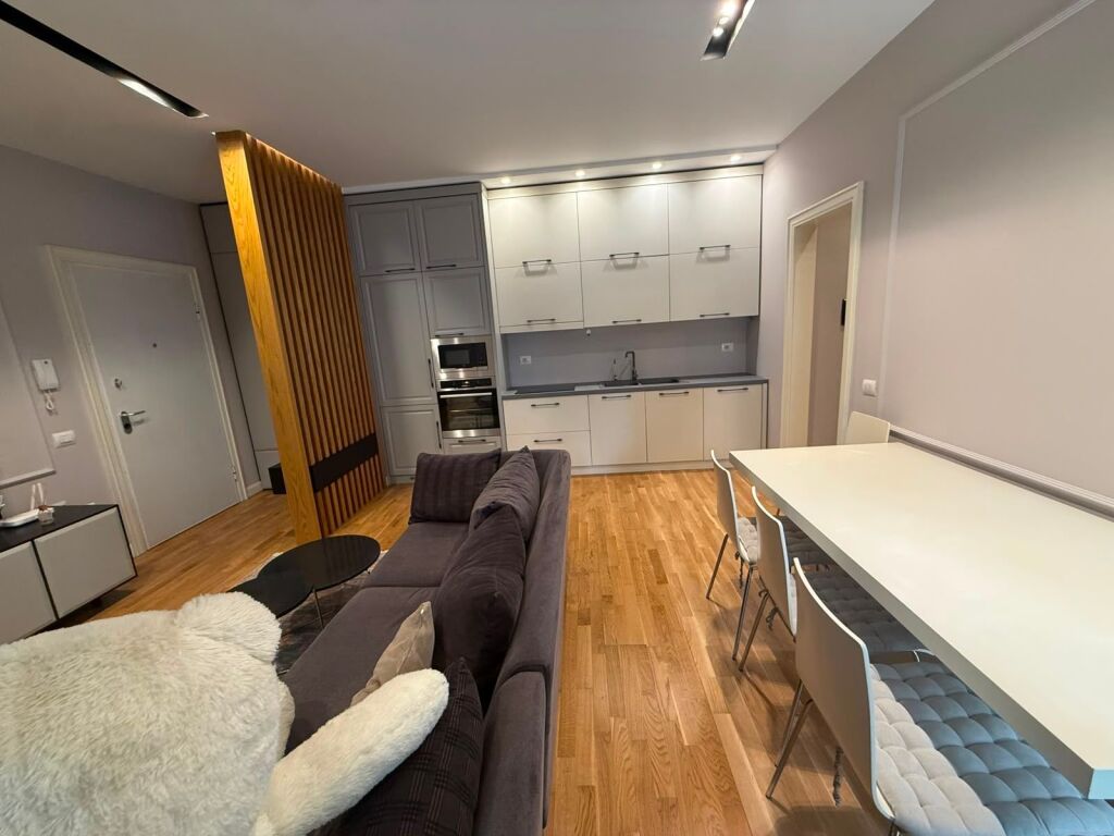 Apartament 1+1 me qera ,Kopshti Botanik