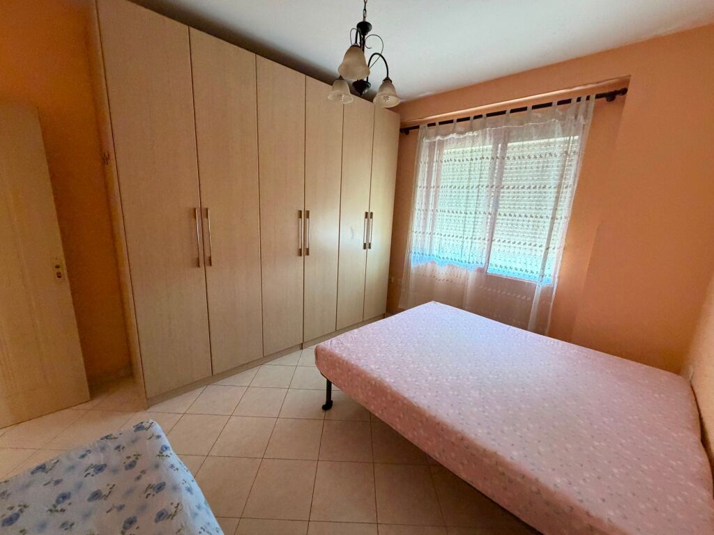 Jepet me qira apartament 2+1 tek Zogu Zi