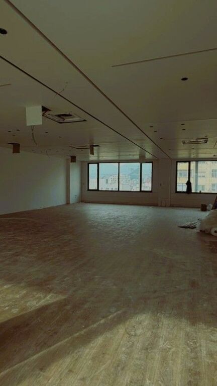 🏢 **Premium Office Space for Rent – Delijorgji Complex**
