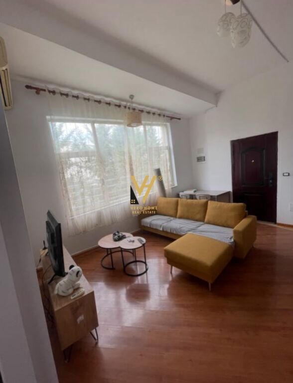 JEPET APARTAMENT 1+1 ME QERA RRUGA EDUARD MANO 45.000 LEKE