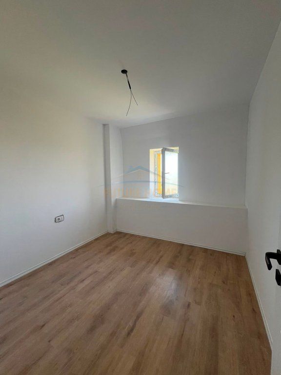 Shitet, Apartament 2+1, Rezidenca Lake Land, Farke
