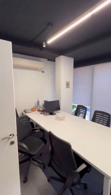 Locale Ufficio in Affitto – Pazari i Ri,