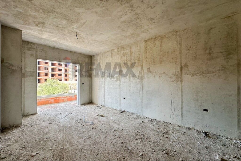 APARTAMENT 1+1 PER SHITJE TEK FUSHA E AVIACIONIT