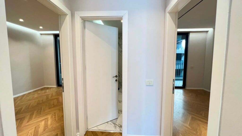 🏢 **OFFICE FOR RENT: 3 Workspaces 📍Golden Tower (Mine Peza – Main Road Frontage) – Building 2026 – 3rd Floor – 116 m² || €1,000/Month**