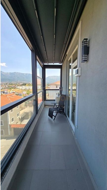 Shitet, Apartament 2+1+2 + Garazh, Sauk.